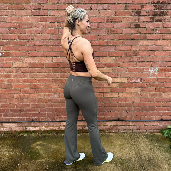 Halo Flared Leggings in Olive